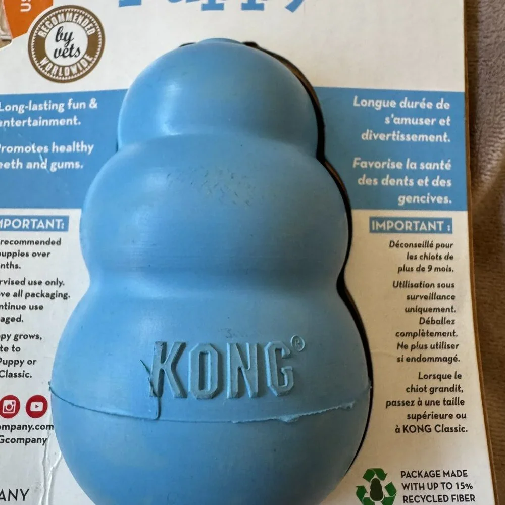 NWT Blue Medium Puppy Kong for Treats & Rubber for Teething Chew Toy Chase Fetch